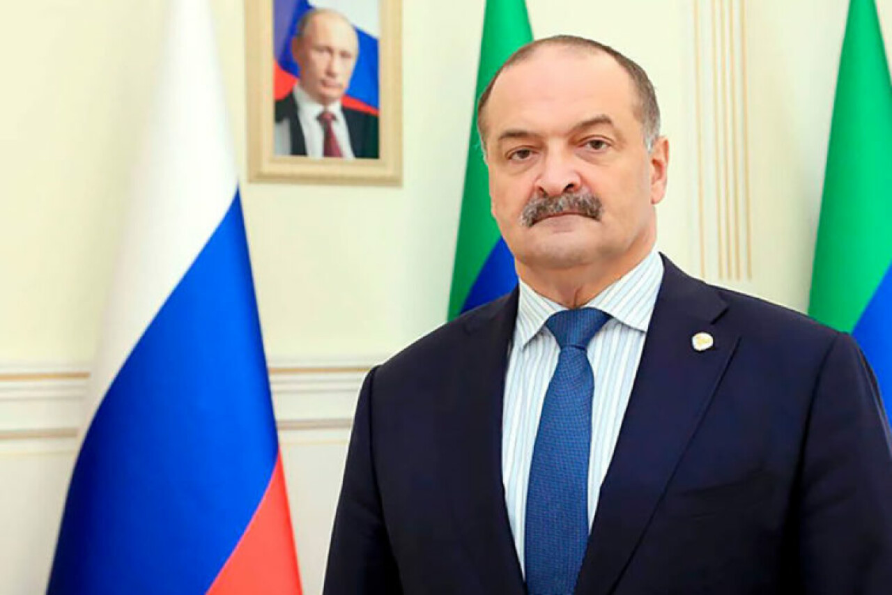 Глава Дагестана помог доставить в православные храмы Ирана порядка 600 различных религиозных принадлежностей